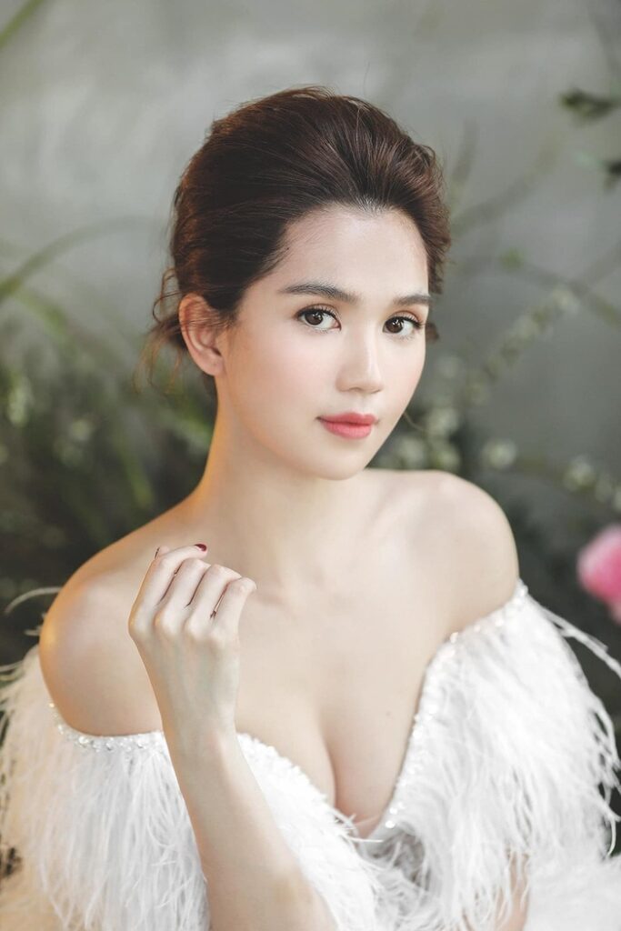 Ngọc Trinh là ai? 1 "nữ hoàng nội y" đình đám showbiz Việt